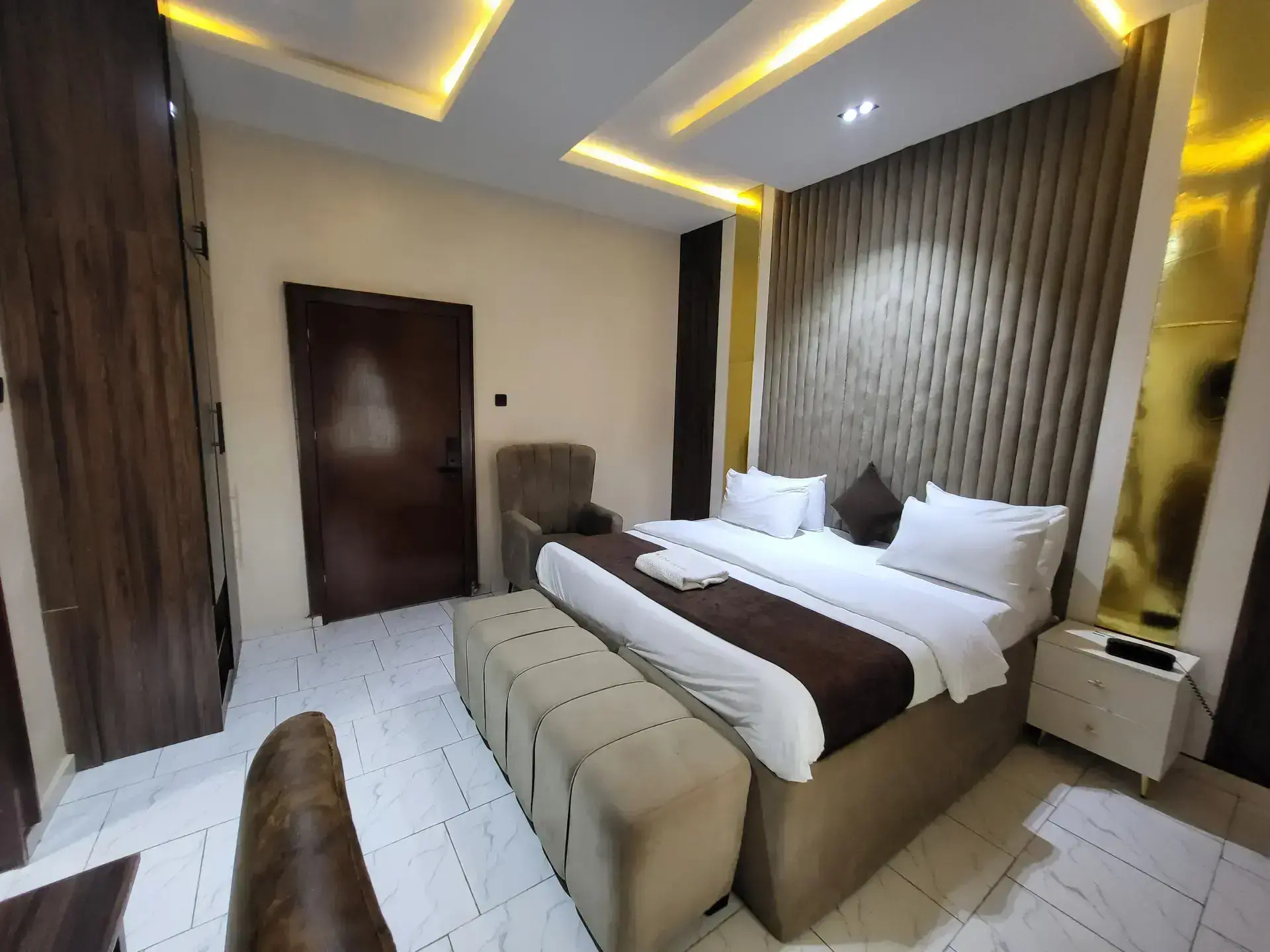 https://pub-ff955b52a60f4b389a6ebb266e2b8bbd.r2.dev/images/2nd Floor/20260516_165813.jpg.jpg | Kedo Hotel and Suite